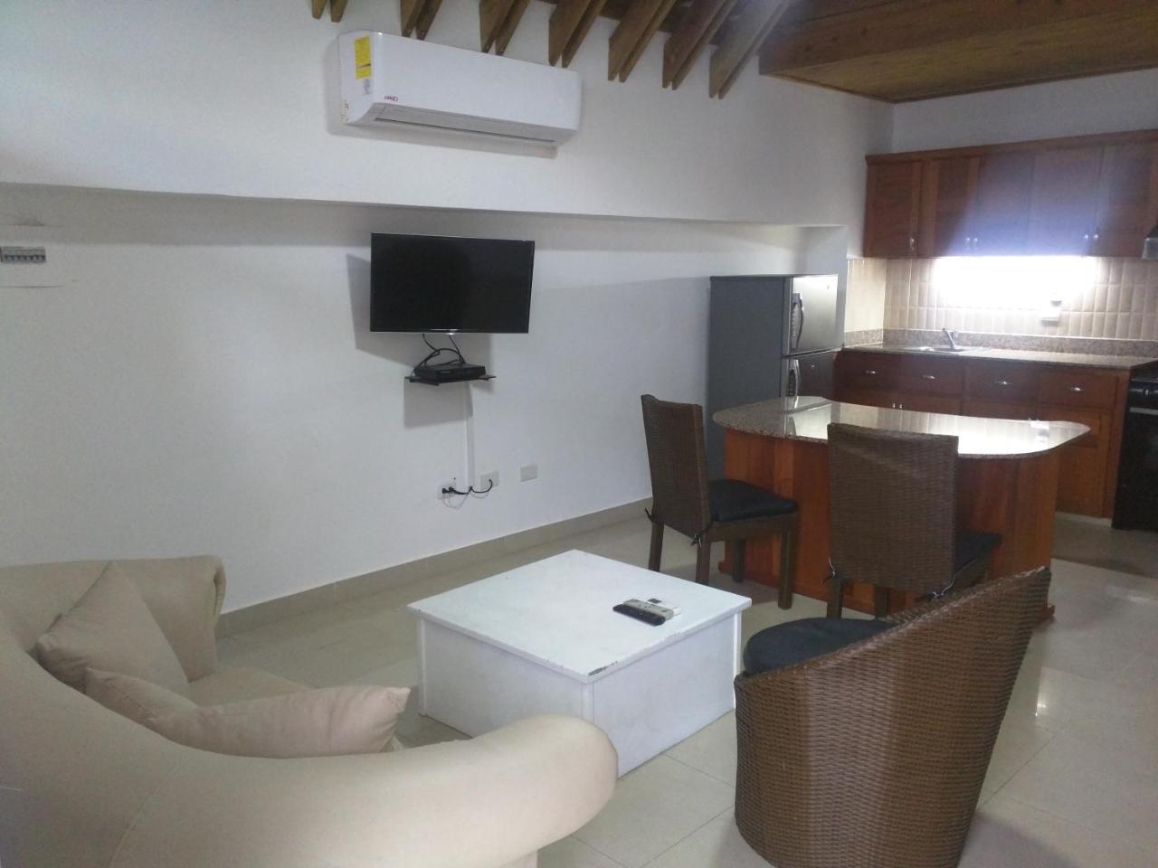 Aparta Hotel Caribe Paraiso 후안돌리오 외부 사진